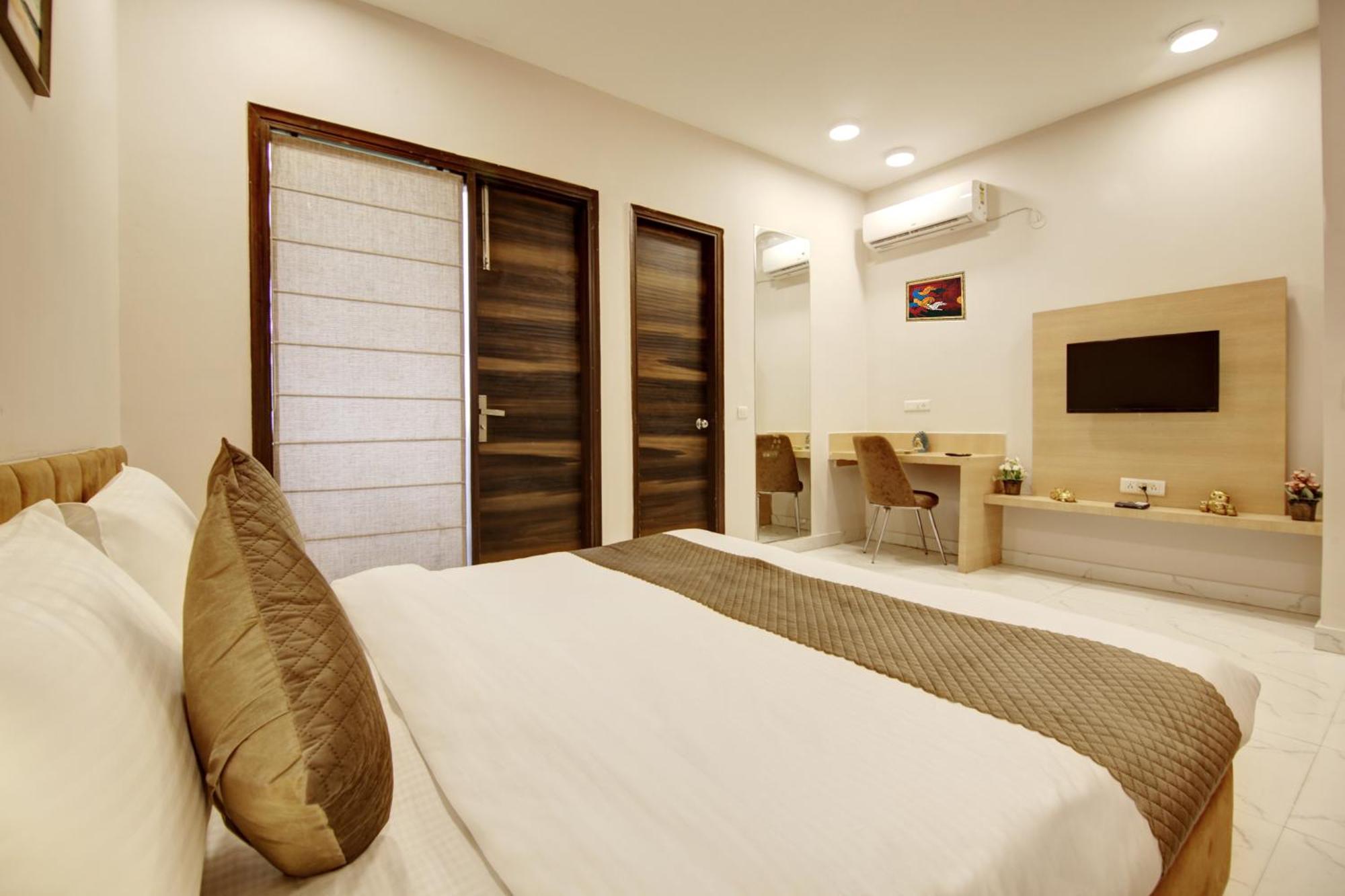 Limewood Stay - Fortis Hospital Gurgaon Exterior photo